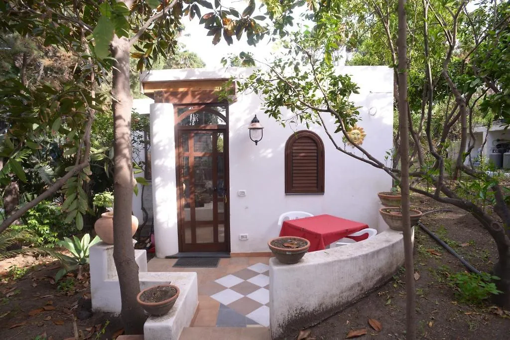 Guest house B&B Il Giardino Segreto Stromboli