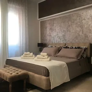 https://via-roma-12-verona.hotelinveneto.com