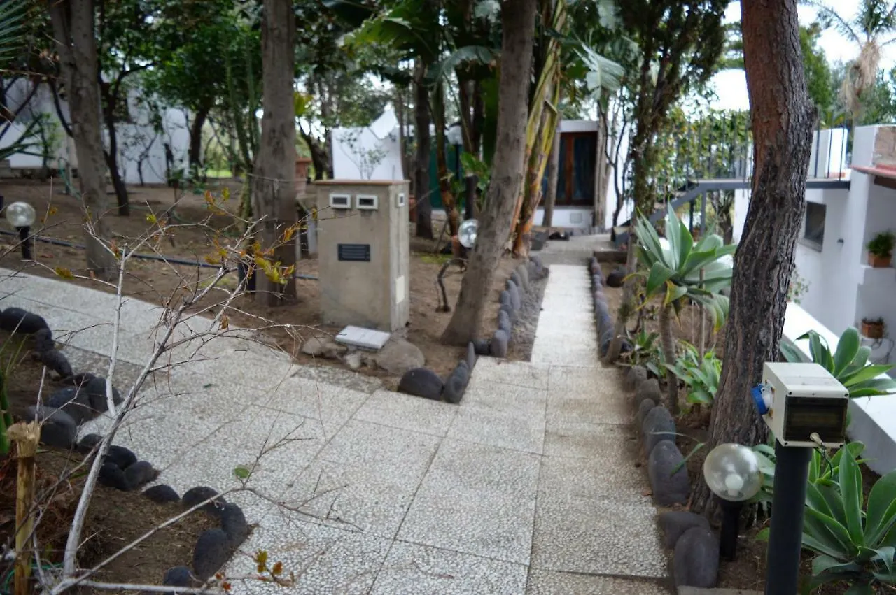 Гостевой дом B&B Il Giardino Segreto Стромболи